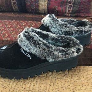 Skechers fur lined clogs